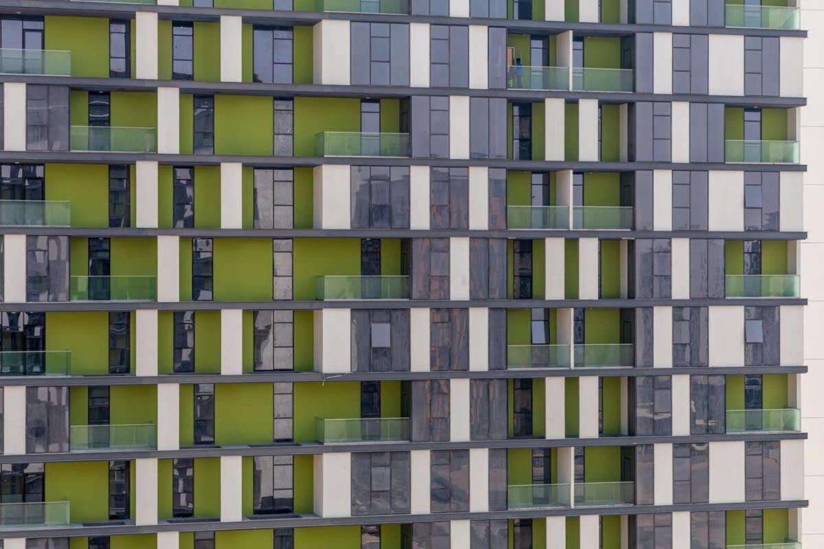 Frank Porter - The Pulse Residences Dubai Exterior foto